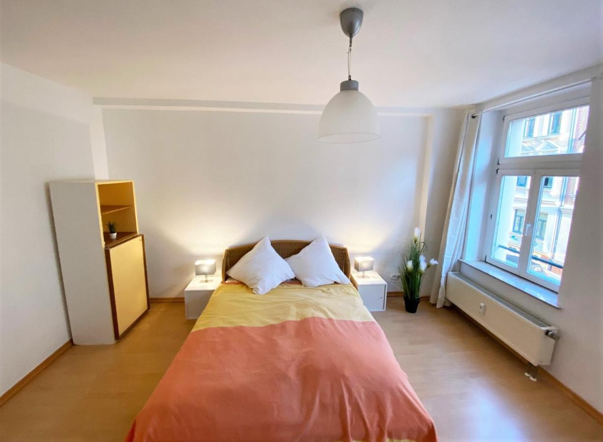 Schoene, Ruhige Zweiraumwohnung Im Angesagten Altlindenau Leipzig Exterior photo