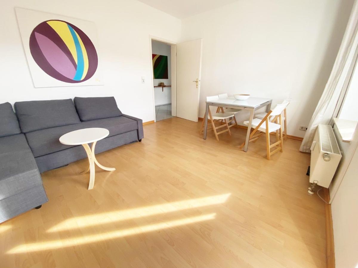Schoene, Ruhige Zweiraumwohnung Im Angesagten Altlindenau Leipzig Exterior photo
