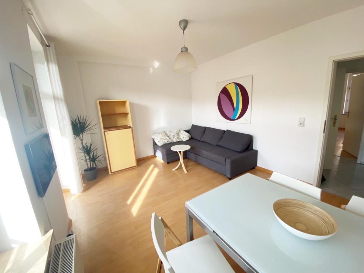 Schoene, Ruhige Zweiraumwohnung Im Angesagten Altlindenau Leipzig Exterior photo